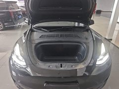 Tesla Model Y Rear-Wheel Drive - ფოტო 19