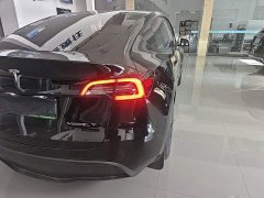 Tesla Model Y Rear-Wheel Drive - ფოტო 7
