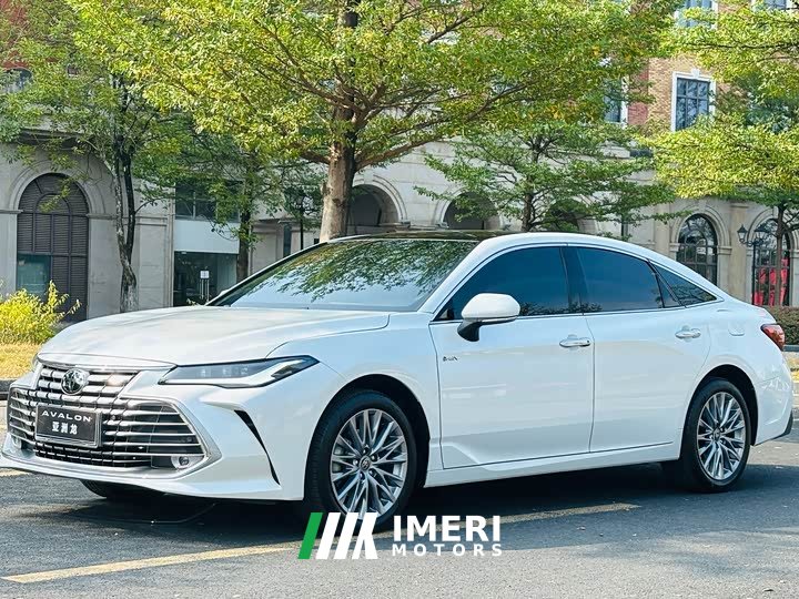 Toyota Avalon Hybrid 2.0L Luxury