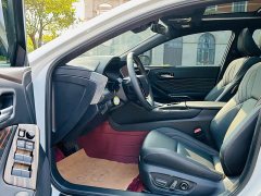 Toyota Avalon Hybrid 2.0L Luxury - ფოტო 14
