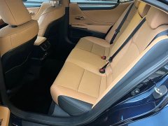 Lexus ES 200 Premium Edition - ფოტო 10