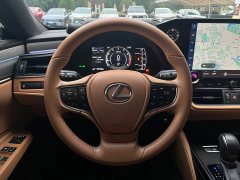 Lexus ES 200 Premium Edition - ფოტო 15