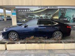 Lexus ES 200 Premium Edition - ფოტო 4