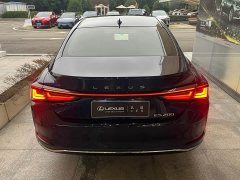 Lexus ES 200 Premium Edition - ფოტო 6
