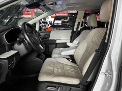 Honda Odyssey 2.0L e:HEV Luxury - ფოტო 12