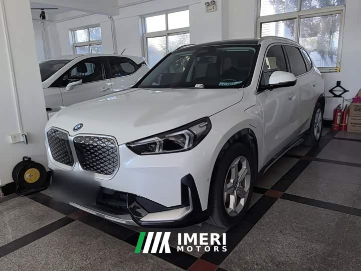 BMW iX1 eDrive25L X Design Package - автомобиль из Китая