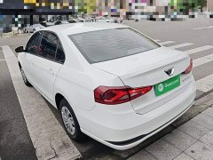 Volkswagen Jetta VA3 1.5L Manual Entry-Level - ფოტო 4