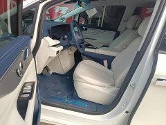 Buick GL8 New Energy Luxe Premium 7-Seater - photo 15