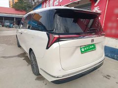 Buick GL8 New Energy Luxe Premium 7-Seater - photo 4