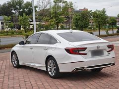 Honda Accord 260TURBO Luxury Edition - photo 11