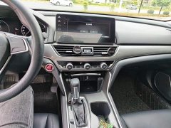 Honda Accord 260TURBO Luxury Edition - photo 16