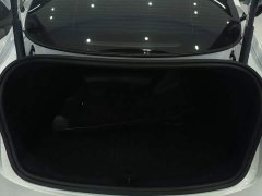 Tesla Model 3 Rear-Wheel Drive - ფოტო 4