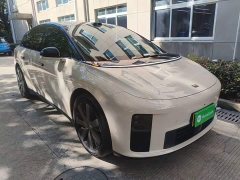 Li Auto i6 Four-Wheel Drive Standard Edition - ფოტო 3