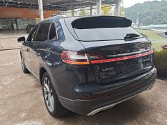 Lincoln Explorer 2.0T AWD Elite - ფოტო 4