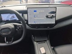 Lynk & Co 06 Renew 1.5T Halo - ფოტო 9