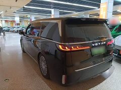 Voyah Lantu Dreamchaser PHEV AWD Flagship Kunpeng Edition - photo 4
