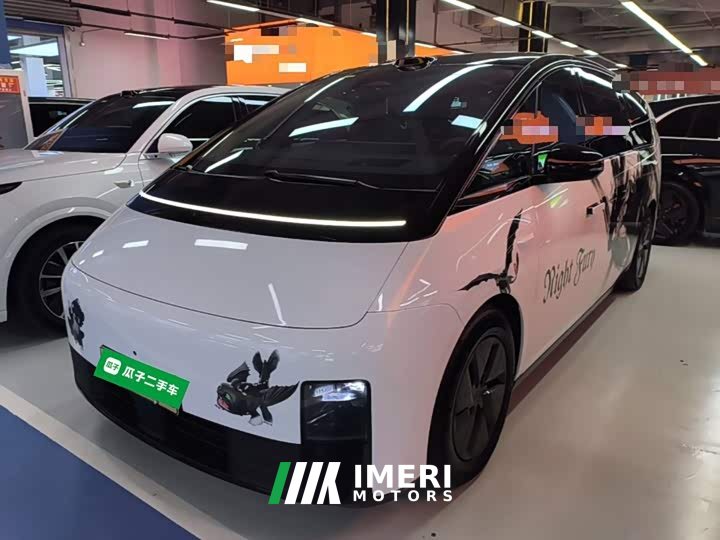 Li Auto MEGA Home Family Edition - ავტომობილი ჩინეთიდან