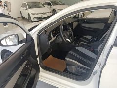 Volkswagen Bora 200TSI DSG Comfort Edition - ფოტო 15