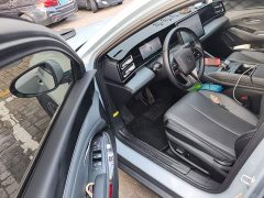 BYD Qin L DM-i 120KM Leading Edition - фото 13
