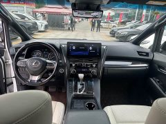 Lexus LM 300h Four-Seat Royal Edition - ფოტო 13