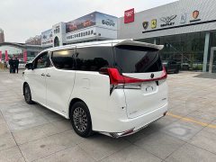 Lexus LM 300h Four-Seat Royal Edition - ფოტო 4