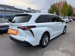 Toyota Sienna 2.5L Hybrid Comfort Edition - photo 11