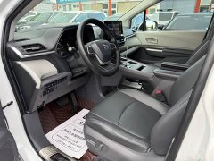 Toyota Sienna 2.5L Hybrid Comfort Edition - photo 8