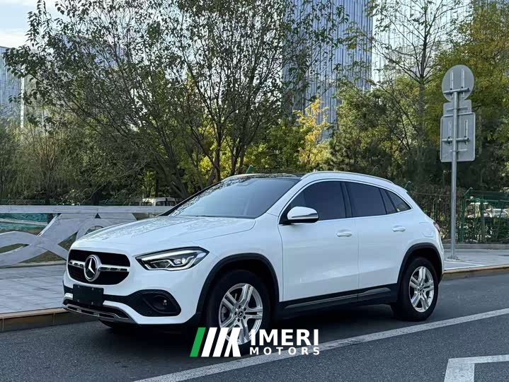 Mercedes-Benz GLA 200
