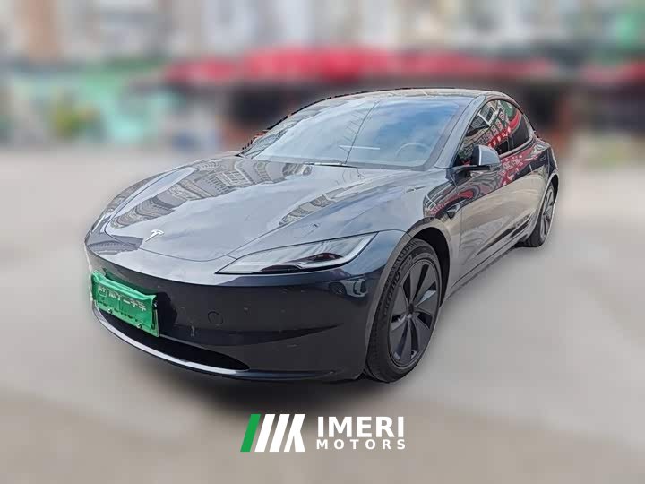 Tesla Model 3 Rear-Wheel Drive - автомобиль из Китая