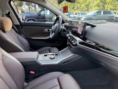 BMW 3 Series 325Li M Sport Night Edition Package - ფოტო 14