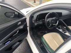 Hyundai Elantra 1.5L CVT Luxury - photo 12