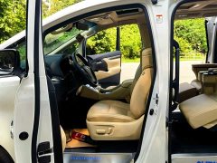 Toyota Alphard Hybrid 2.5L Premium Edition - photo 9