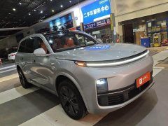 Li Auto L9 Max - ფოტო 2