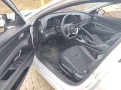 Hyundai Elantra 1.5L CVT GLX Elite - photo 12