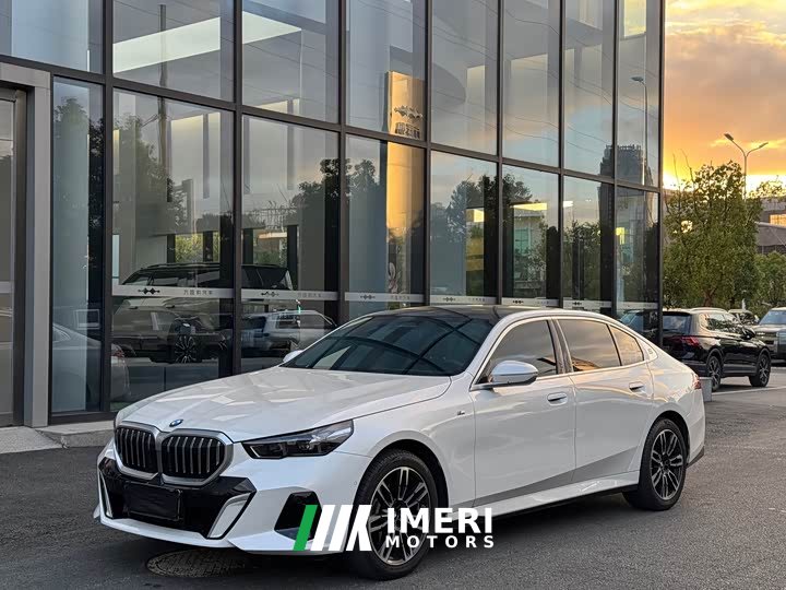 BMW 5 Series 525Li M Sport Package - car from China