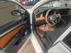 Volkswagen Bora 200TSI DSG Smart Edition - photo 12
