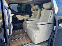 Toyota Alphard Hybrid 2.5L Premium Edition - фото 8