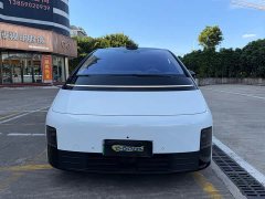 Li Auto MEGA Home Family Edition - ფოტო 2