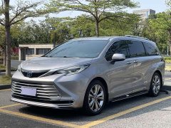 Toyota Sienna 2.5L Hybrid Platinum Edition - photo 1