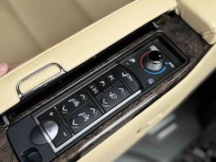 Toyota Vellfire Crown Hybrid 2.5L HV Premium Edition - photo 9
