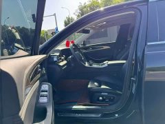 FAW Red Flag H9 2.0T Smart Connected Premium Edition - фото 3