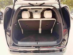 Li Auto MEGA Home Family Edition - ფოტო 15
