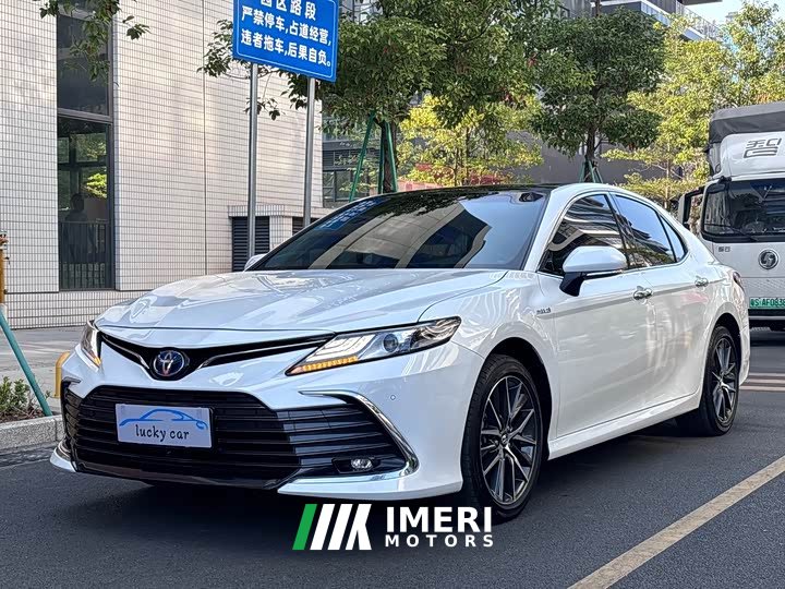 Toyota Camry Hybrid 2.5L HG Luxury