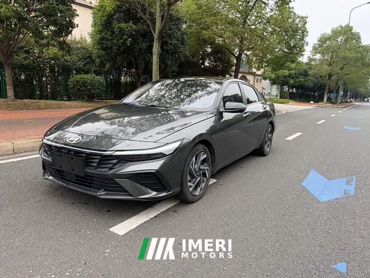 Hyundai Elantra 1.5L CVT TOP Premier Edition - автомобиль из Китая