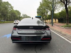 Hyundai Elantra 1.5L CVT TOP Premier Edition - фото 13