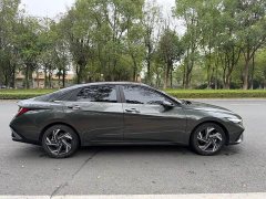 Hyundai Elantra 1.5L CVT TOP Premier Edition - фото 4