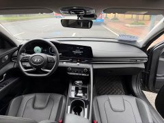 Hyundai Elantra 1.5L CVT TOP Premier Edition - фото 7
