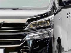 Toyota Vellfire Dual Engine 2.5L Black Gold Limited Edition - фото 3