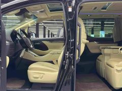 Toyota Vellfire Dual Engine 2.5L Black Gold Limited Edition - фото 8