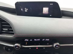 Mazda 3 Axela 2.0L Auto Obsidian Shining Edition - ფოტო 18